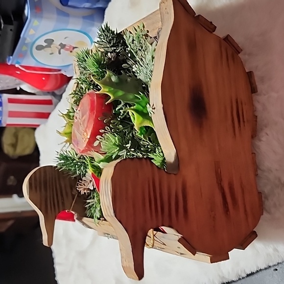 VINTAGE WOODEN CARVED CHRISTMAS DUCKS BASKET WITH CANDLE & DECOR. - Picture 4 of 5